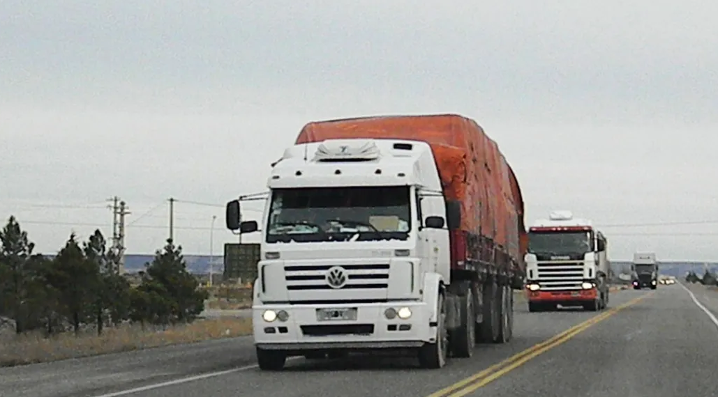 Restringen La Circulación De Camiones Por Autopistas Y Rutas Bonaerenses Por El Feriado Largo 9683